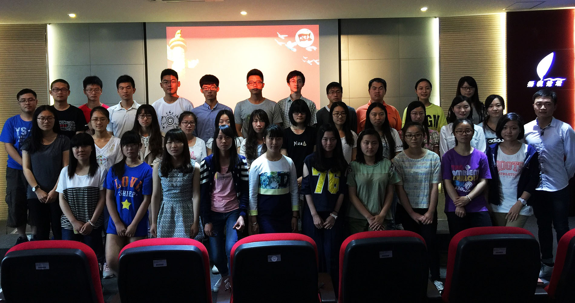 �Ϻ�����W(xu��)Ժ���r��(x��)�� ���`�أ�����Ӱ�