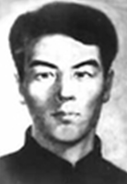 ����̩��1907��1936�������Ŀ�������Ӣ�ۣ��|������(li��n)܊�ڶ�܊��(chu��ng)���˺���Ҫ�I(l��ng)��(d��o)�����|��ʡ�wƽ�h�����w���У�����1931������Ї�(gu��)���a(ch��n)�h��12�����Ӽ��h����ͬ�˽M�����L(zh��ng)��1932����������^��ú�V�_(k��i)չ�����\(y��n)��(d��ng)������ԓ�V����ͬ�˕�(sh��)ӛ��1933��9�®�(d��ng)�x���й��|�M(m��n)��ίί�T��܊�²��L(zh��ng)����v�Ζ|���������܊�ڶ�܊��(d��)������ί���|���������܊�ڶ�܊܊�L(zh��ng)���|������(li��n)܊�ڶ�܊܊�L(zh��ng)���|������(li��n)܊��һ·܊����˾�����1936��11��7������ָ�]�����hС���Ӵ壨��ٽ�Դ�h����(zh��n)���Р�����