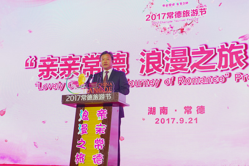 �й�������ί����ӛ�������L����܊���o�����zӰ����־�ۣ�