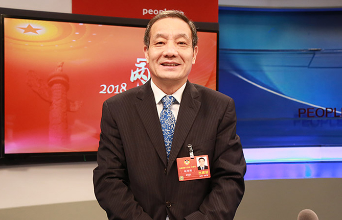 全國(guó)政協(xié)常委、湖南省人大常委會(huì)副主任楊維剛：創(chuàng)建“數(shù)字政府”賦能數(shù)字經(jīng)濟(jì)發(fā)展