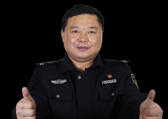 全國人大代表、黃山“守松人”