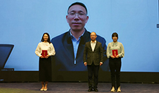 ���߼�ح����W(w��ng)�hί��ӛ�������L(zh��ng)�������~�����c��ƽ��Ӣ�ۡ���Ӱ